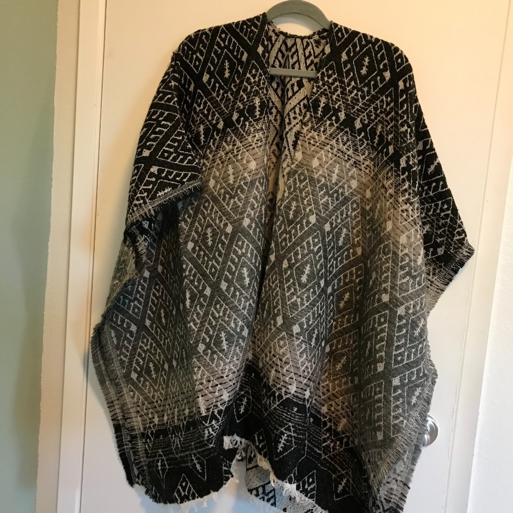 Lucky Brand Ombre Geo Kimono (NWT)